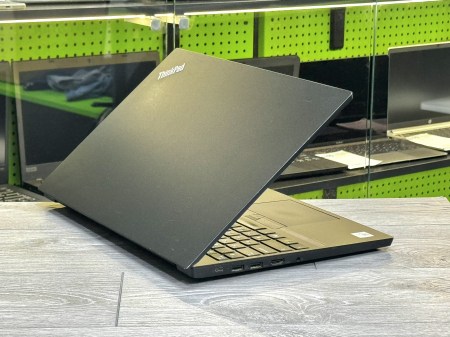 Lenovo Thinkpad E15 Gen1 4